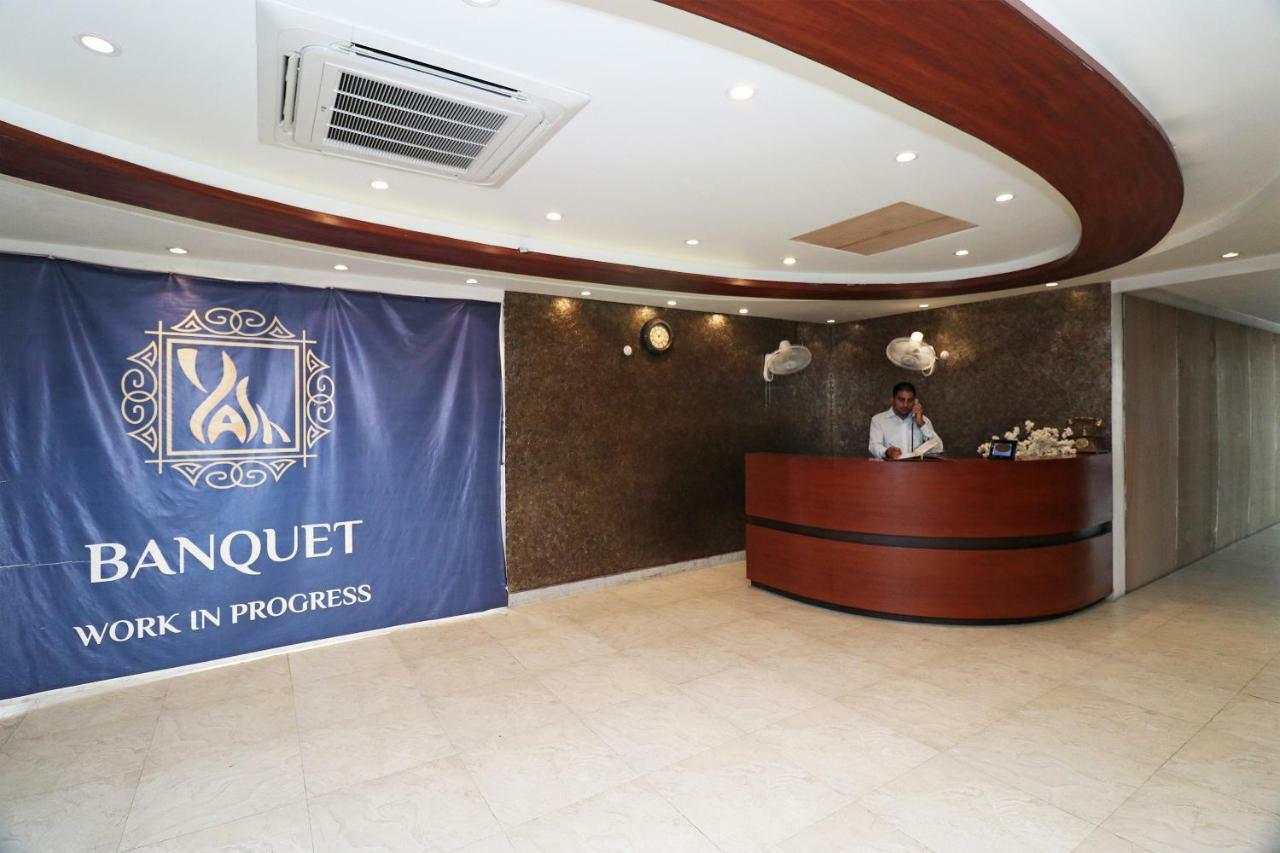Oyo 5843 Hotel Yash Inn Mirzāpur Eksteriør billede