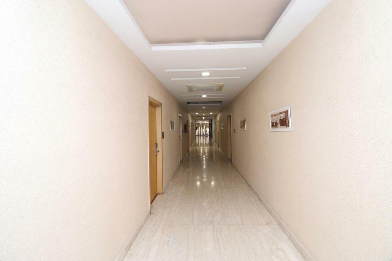 Oyo 5843 Hotel Yash Inn Mirzāpur Eksteriør billede